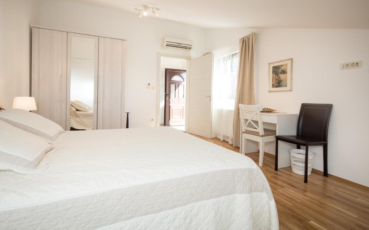 Apartments Maller Rovinj Bagian luar foto