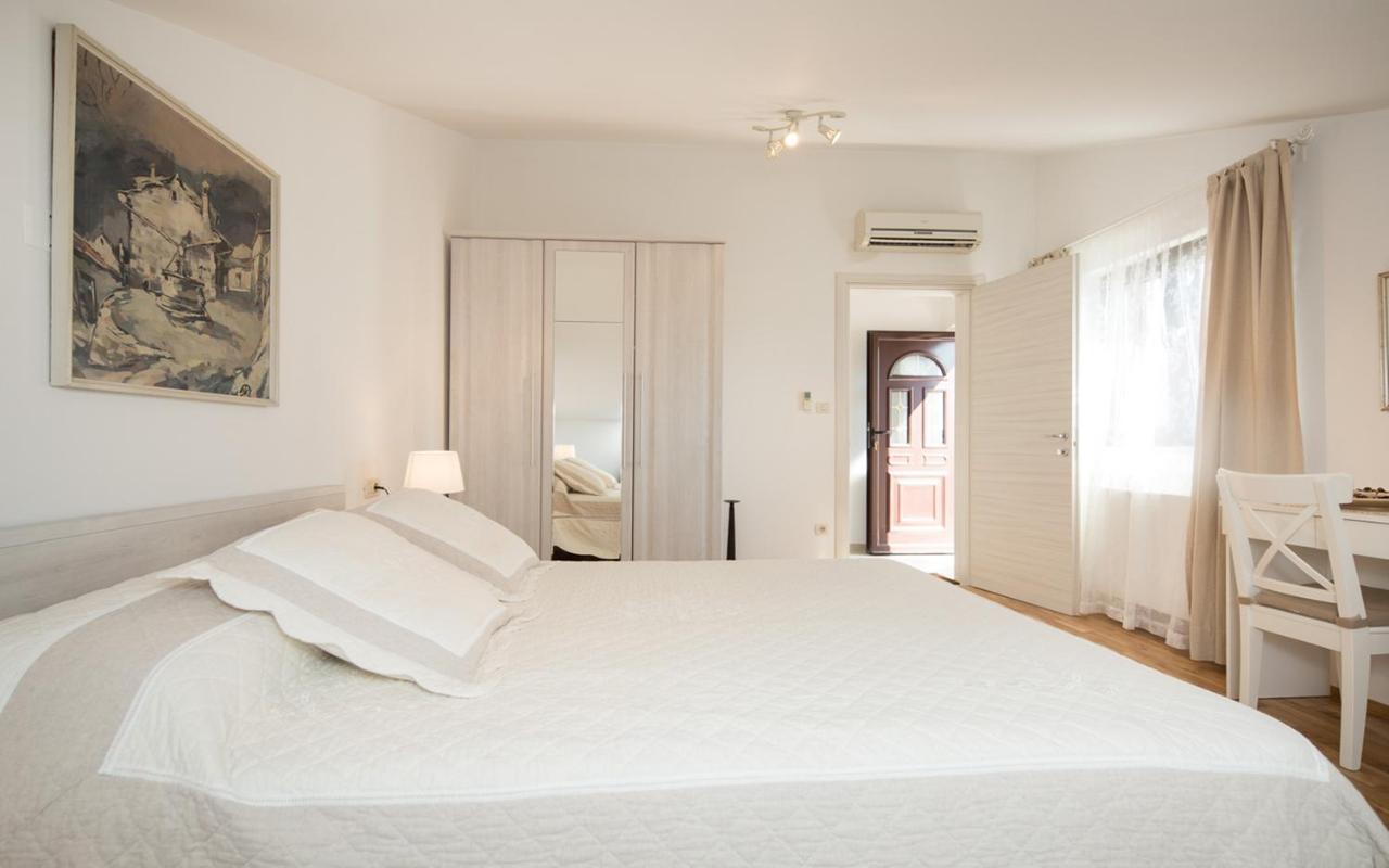 Apartments Maller Rovinj Bagian luar foto