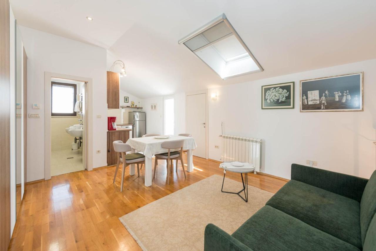 Apartments Maller Rovinj Bagian luar foto