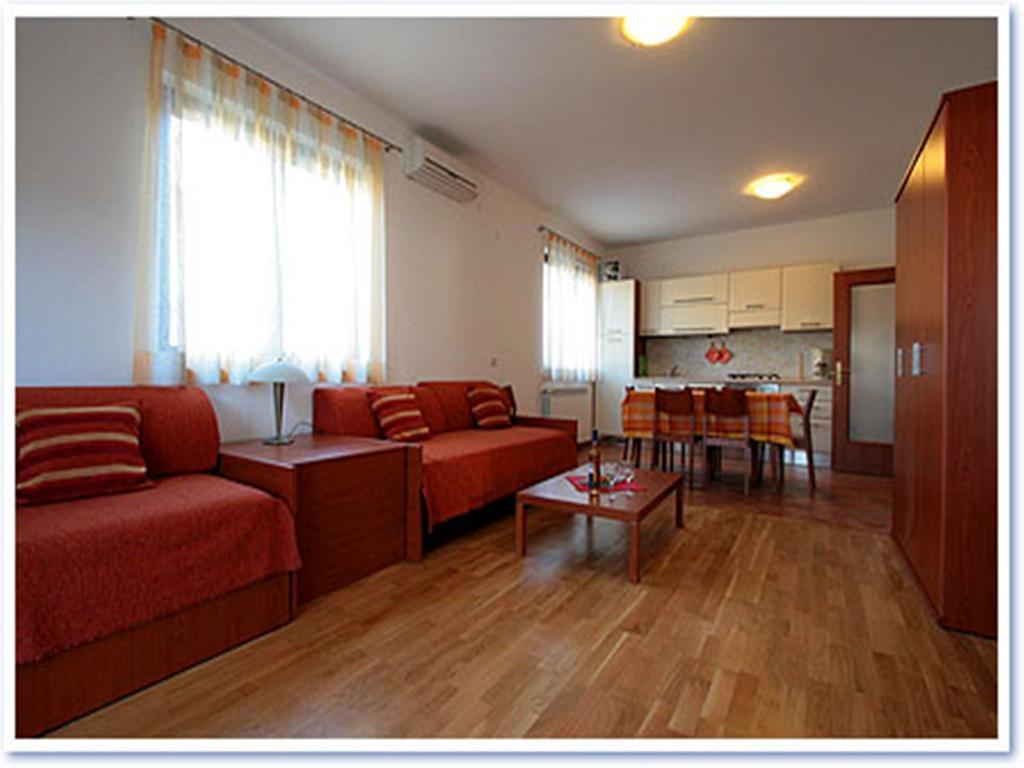 Apartments Maller Rovinj Bagian luar foto