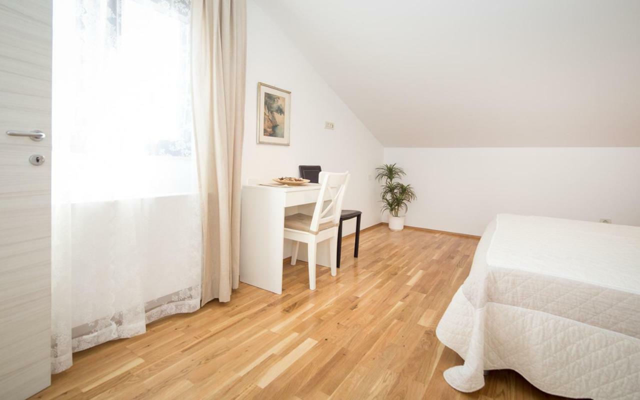 Apartments Maller Rovinj Bagian luar foto